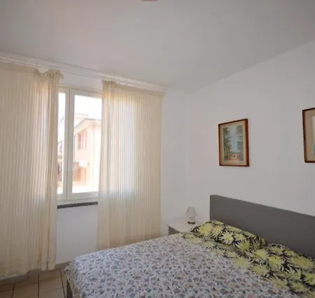 Trilocale Al Porto Apartment *